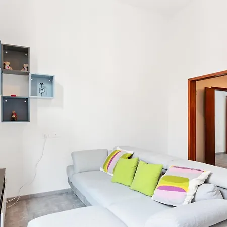 Piazza Alberti With Terrace Apartment *